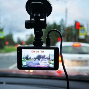 Camera hành trình ô tô: Lựa chọn đúng cho sự an toàn
