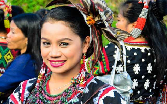 Trang phục truyền thống Philippines: Khám phá nét độc đáo và quyến rũ